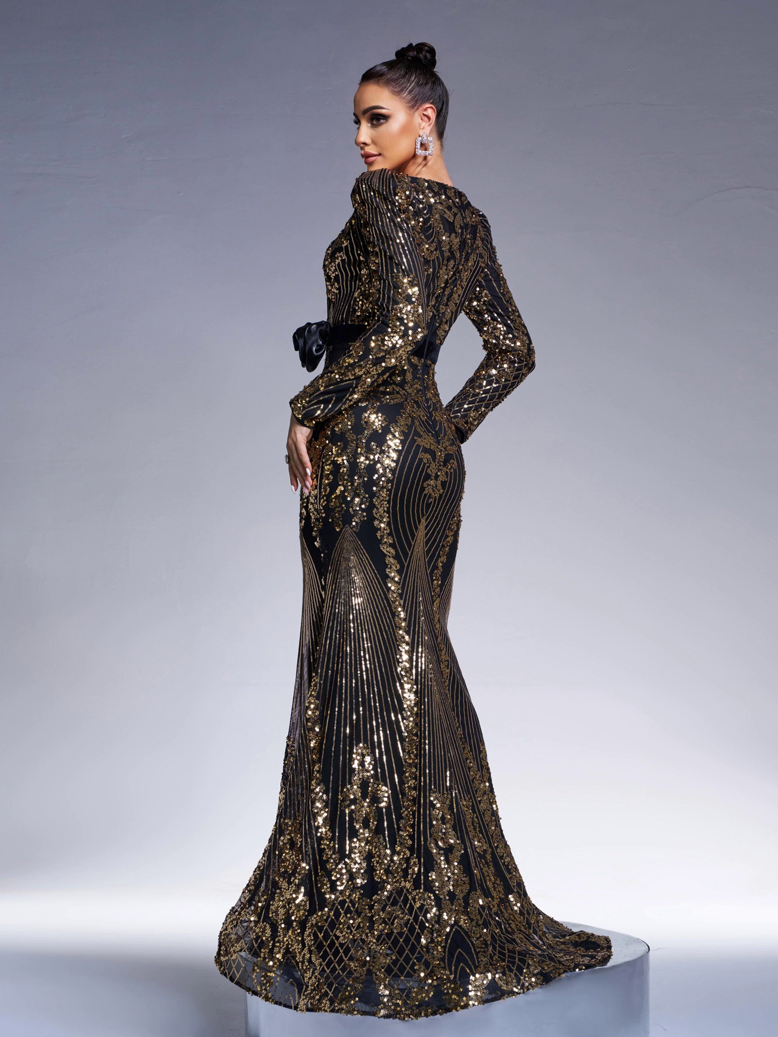 Black Long Sleeve Sequined V-neck Dress DH80240 Black Long Sleeve Sequined V-neck Dress DH80240